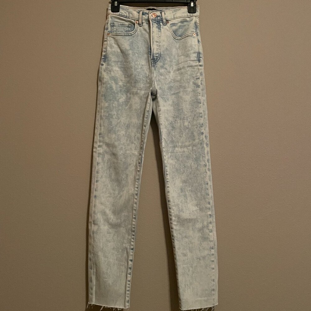 Express, Size 0 Slim (SKINNY) Ankle SUPER High Rise Stone Wash Jeans.